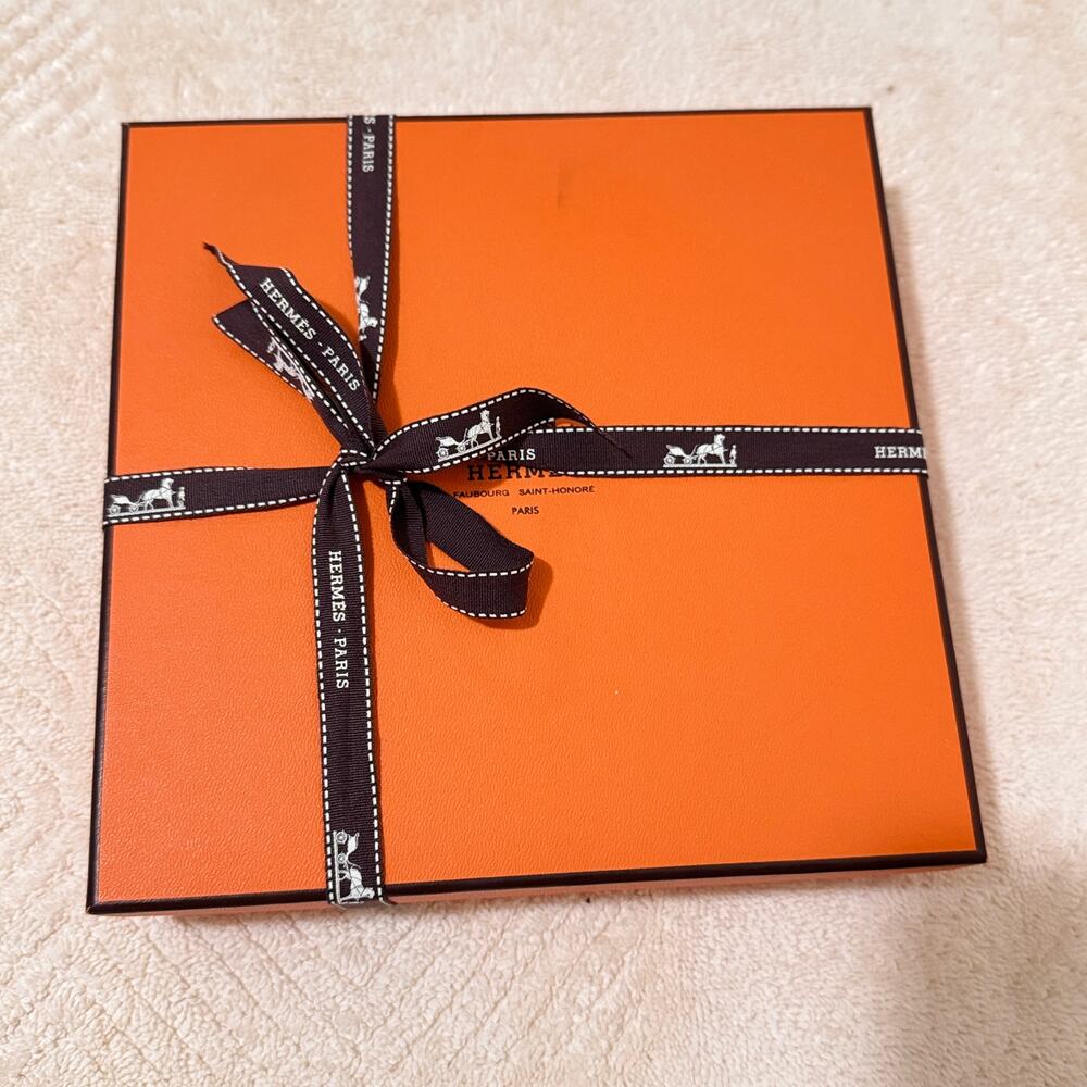 Hermès Paris Orange Square Gift Box w/ Ribbon Large Made in France 8" x 8" x 1"